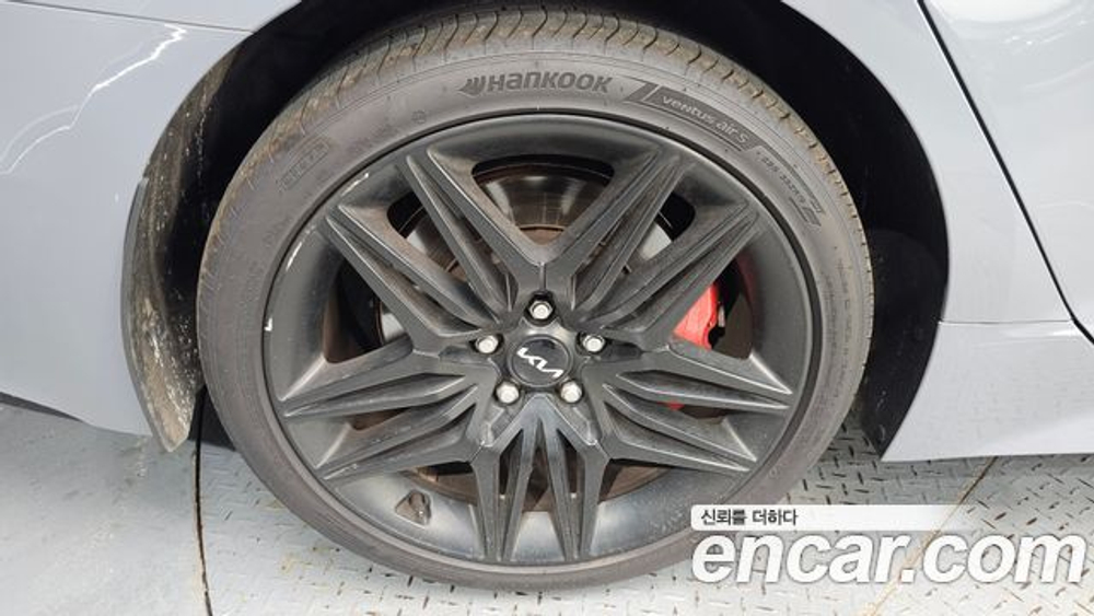 KIA Stinger 3.3 GT AWD — 2023