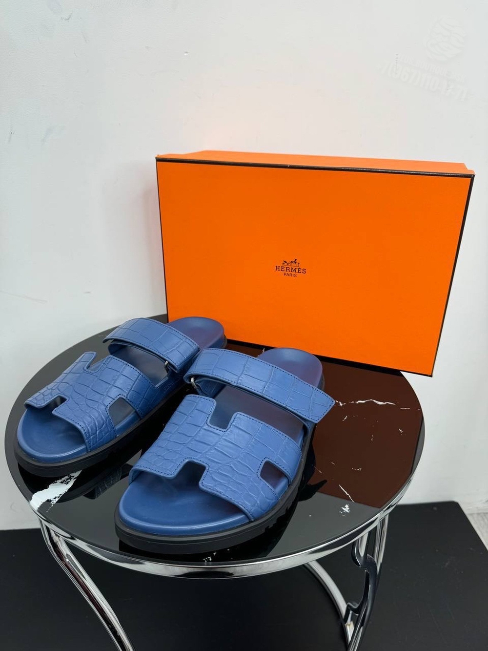 Шлепанцы Hermes Chypre из кожи крокодила