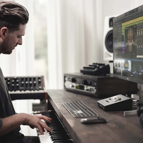 Universal Audio Apollo Twin X QUAD Gen 2 Essentials+ Edition Silver