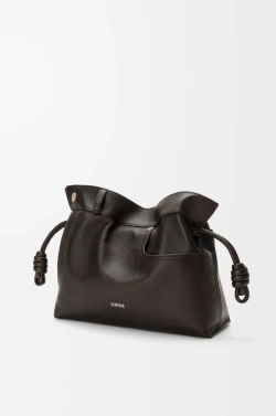 Loewe Сумка-клатч среднего размера Panta Flamenco из блестящей телячьей кожи, темно-коричневый