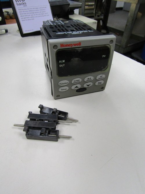DC230L-EE-00-10-0A00000-00-0