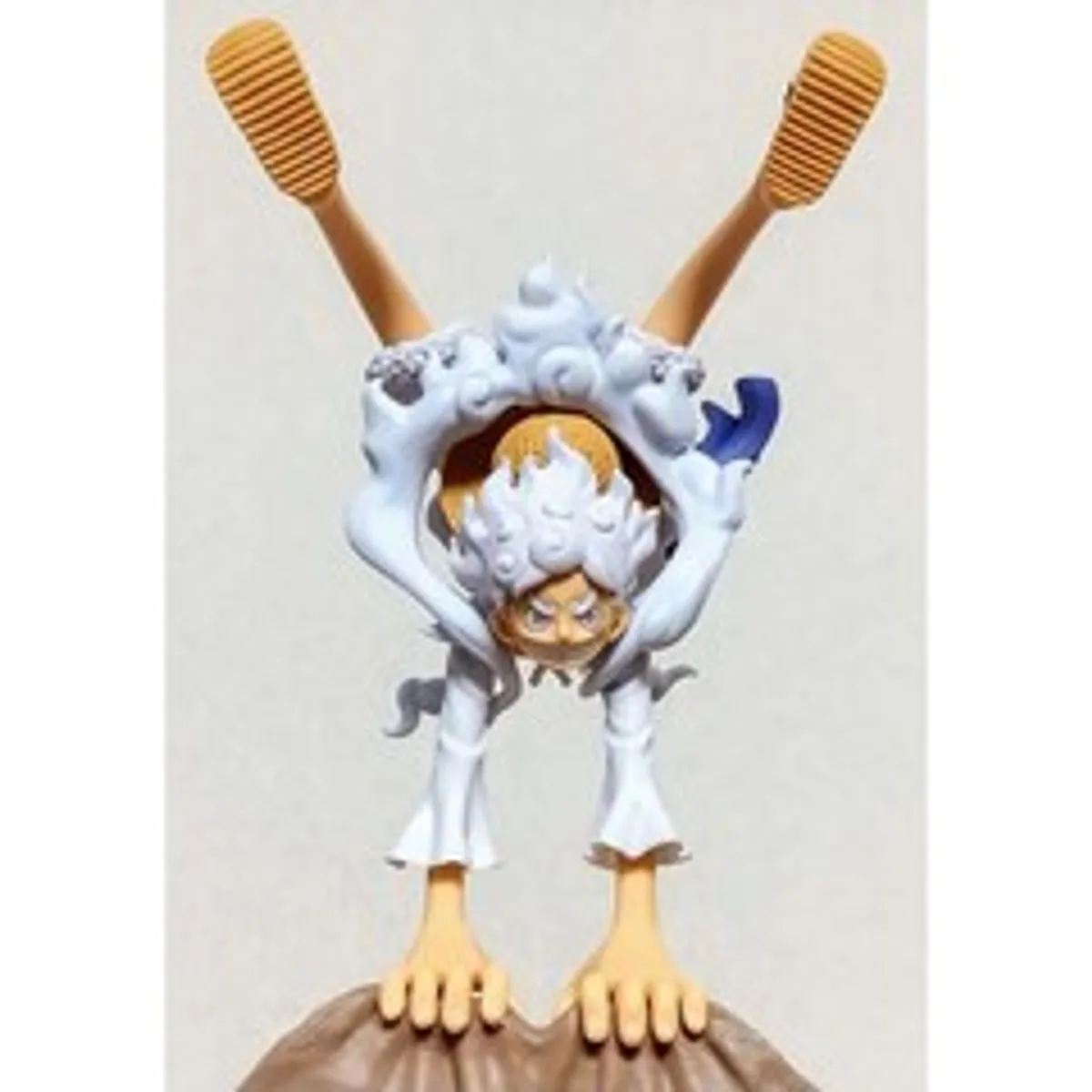 Фигурка Banpresto One Piece Office Series: Monkey D. Luffy (Gear 5) (Phone Holder)