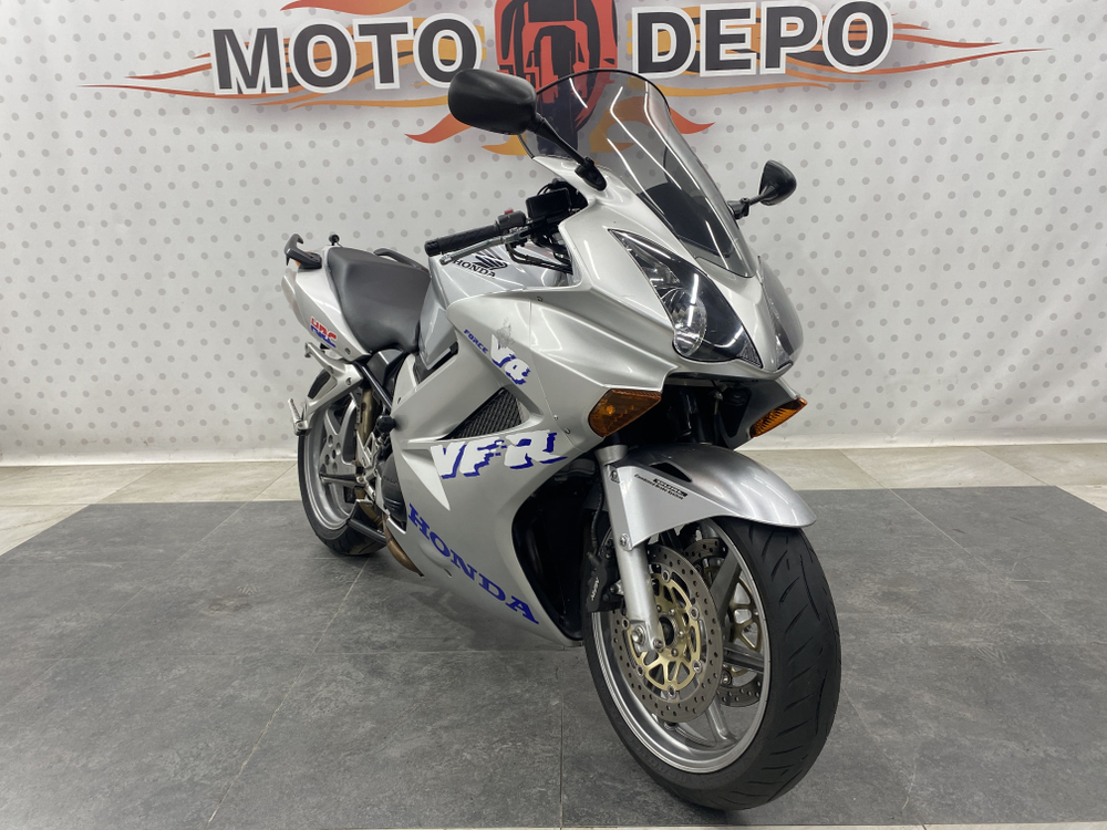 Honda VFR800F , 2005