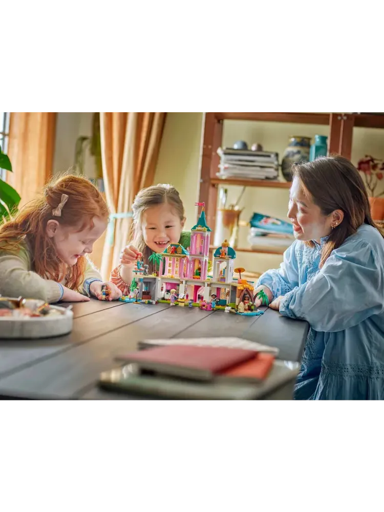 Конструктор Disney 43267 Замок принцессы и питомцы