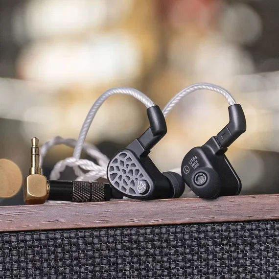64 Audio U18s