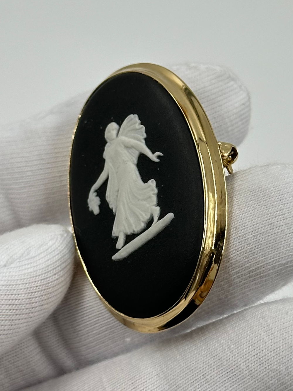 Брошь Wedgwood чёрная