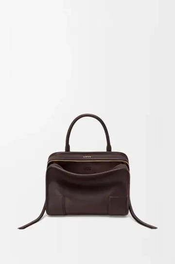 Loewe Маленькая сумка Amazona 180 из мягкой телячьей кожи, темно-каштановый