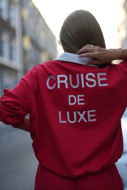 Толстовка «Cruise de Luxe» красная