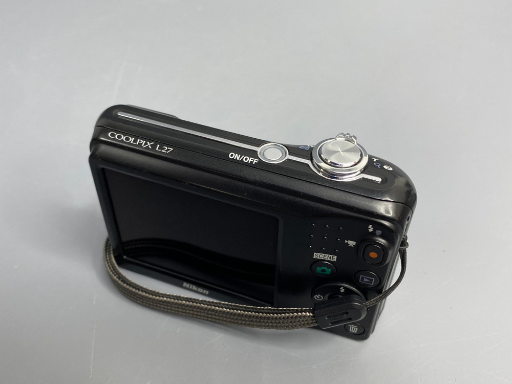 Nikon Coolpix L27