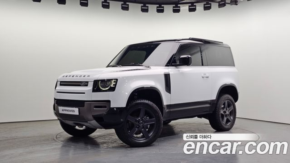 Land Rover Defender 90 D250 X-Dynamic SE — 2025