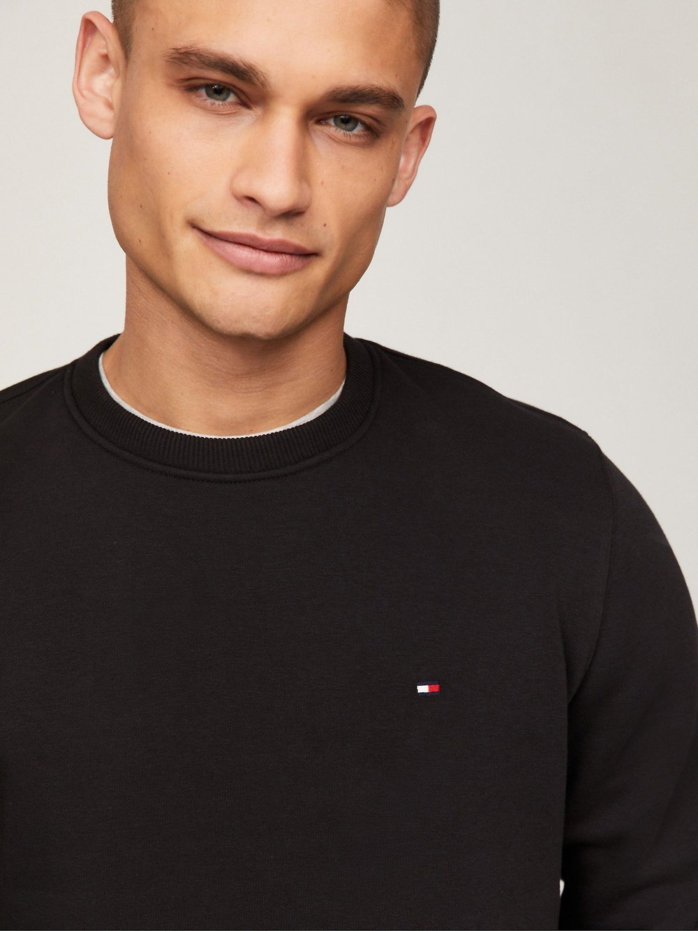 Свитшот Tommy Hilfiger Solid Crewneck Black