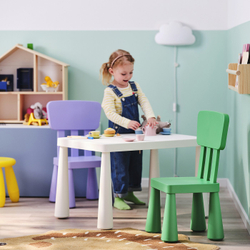 IKEA MAMMUT  (ИКЕА МАММУТ)  -  Стул детский — для дома и улицы, ярко-зелёный
