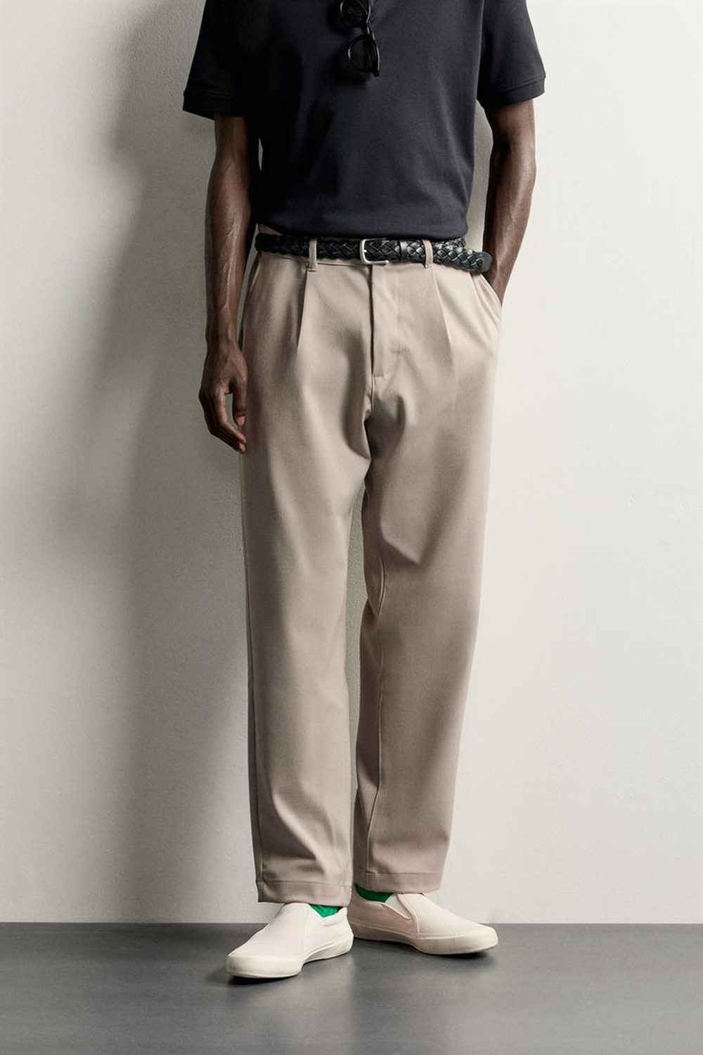 ZARA БРЮКИ RELAXED FIT СО СКЛАДКАМИ, БЕЖЕВЫЙ