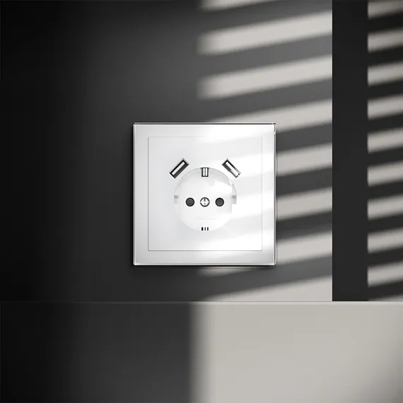 Розетка с заземлением и защитными шторками, с USB, A+A, (белый глянцевы Voltum S70 Белый глянцевый VLS040401