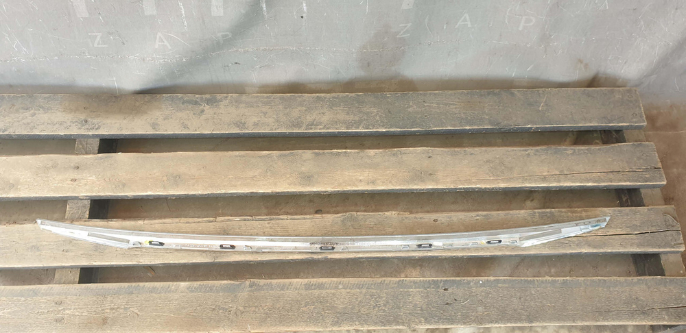Молдинг крышки багажника Mercedes C (W205) 14-23 Б/У Оригинал A2057430082