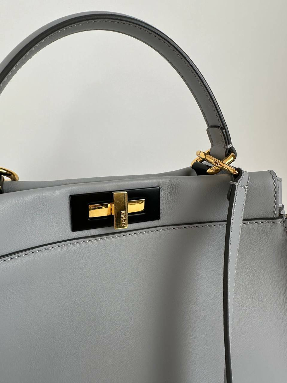 Сумка Fendi Peekaboo medium