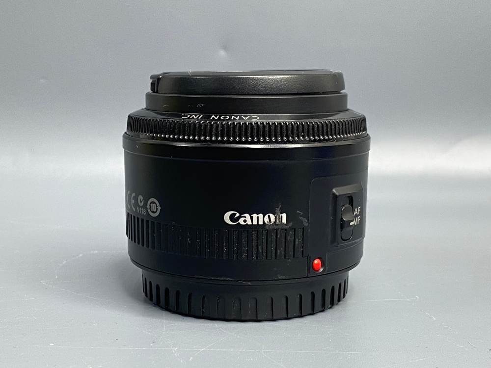 Canon EF 50mm f/1.8 II
