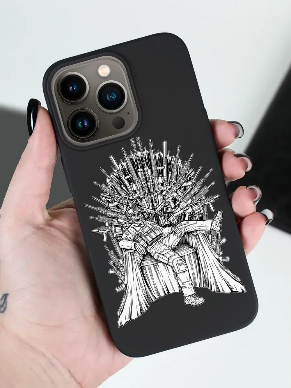 Чехол на iPhone 13 Pro с принтом