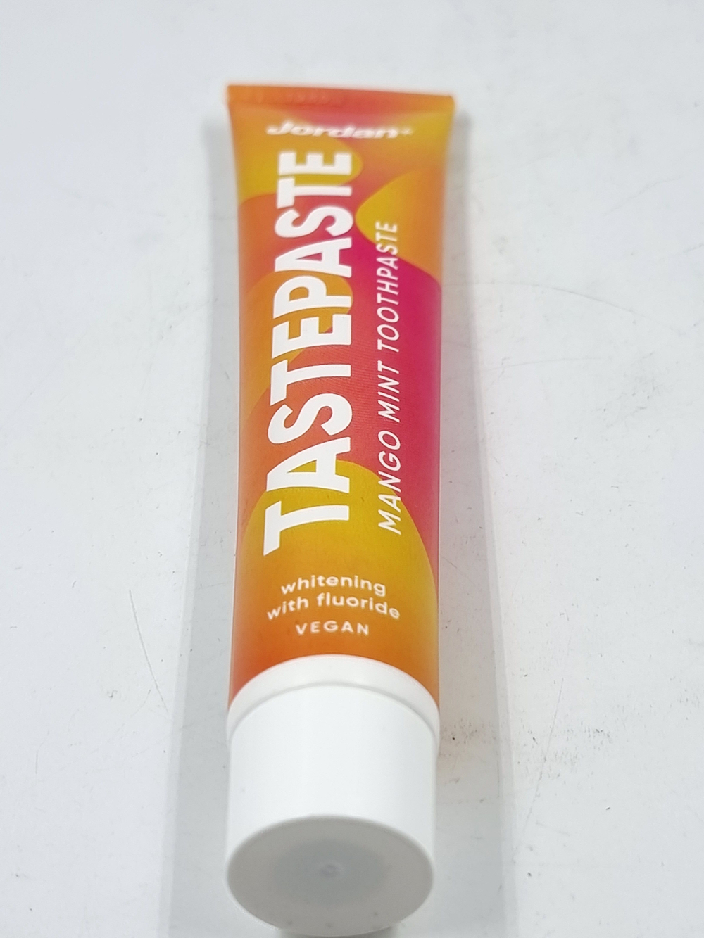 Отбеливающая зубная паста Jordan Tastepaste Mango Mint с фтором со вкусом манго 50 мл (из Финляндии)