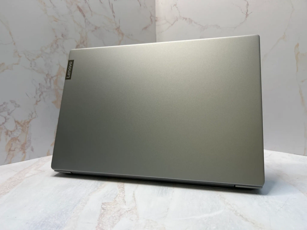 Ноутбук Lenovo Ideapad S340-15API. Конфигурация: Ryzen 5 3500U/8GB/256GB/Vega 8/Win11/FHD