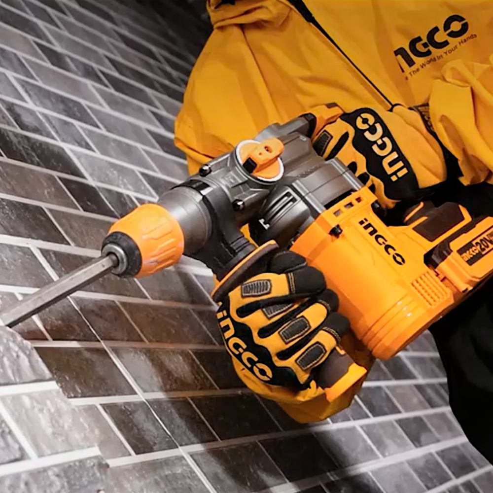Аккумуляторный бесщеточный перфоратор SDS-Plus INGCO CRHLI202882 INDUSTRIAL 20 В 4,5 Дж 2x4 Ач