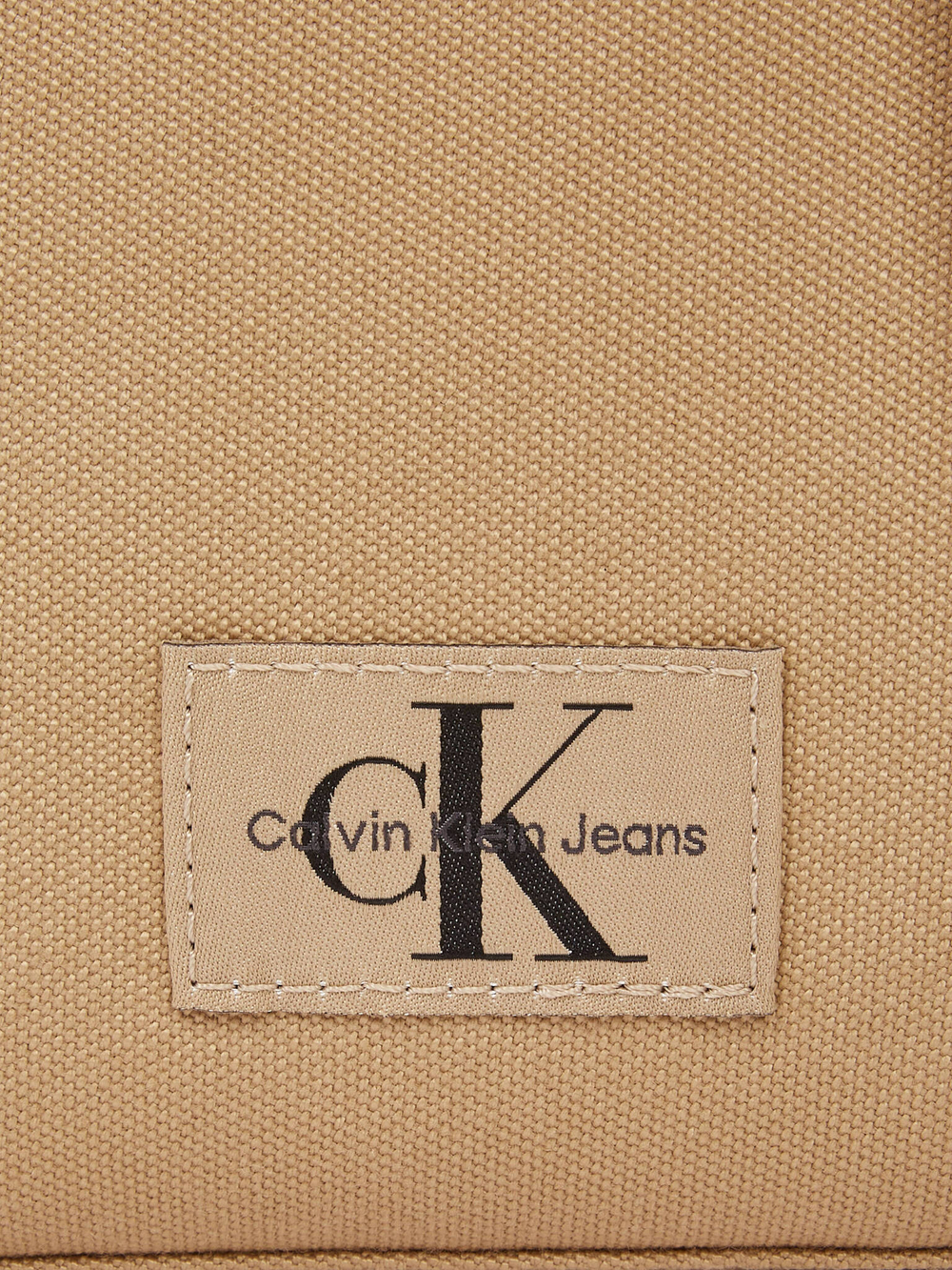 Сумка кросс-боди ESSENTIALS CALVIN KLEIN JEANS - бежевый(K50K512571)