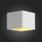 SL455.051.01 Светильник настенный ST-Luce Белый/Белый LED 1*6W 3000K