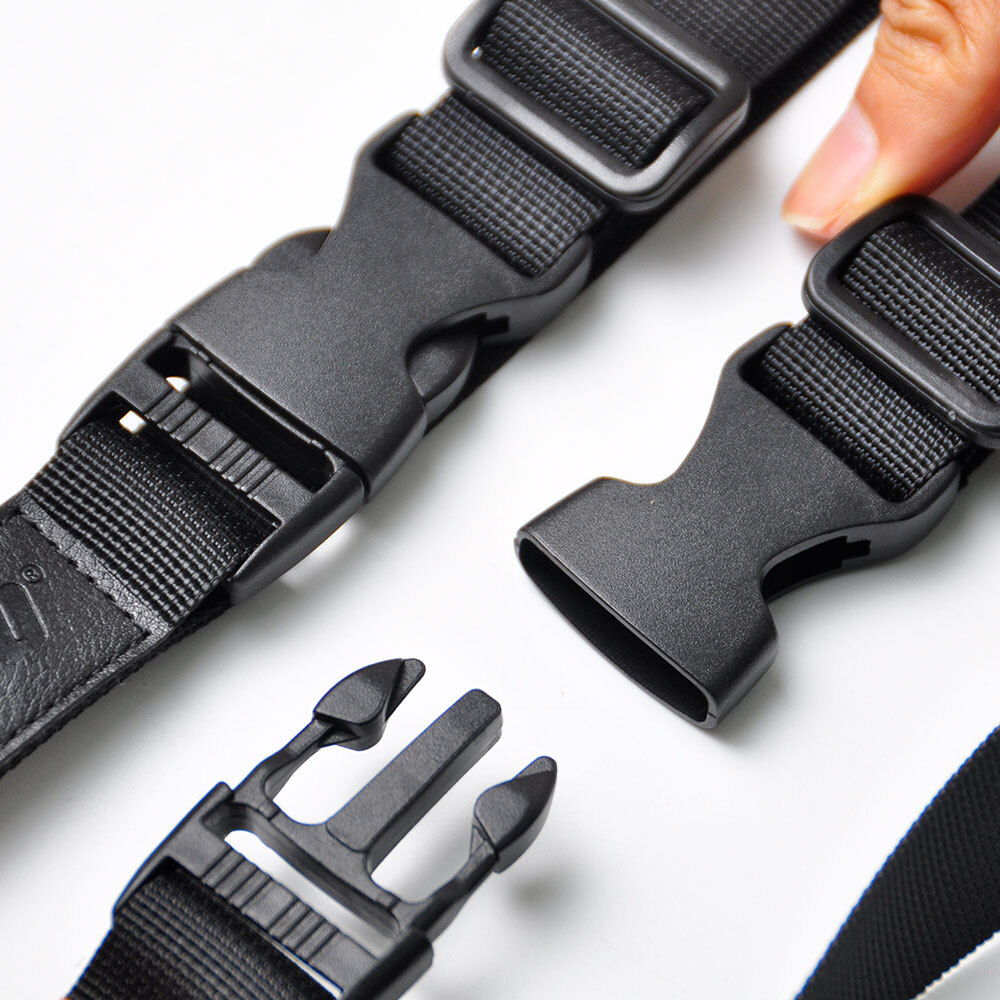 Держатель KUPO GT-2540BN GAFFER TAPE HOLDER STRAP с карабином коричневый