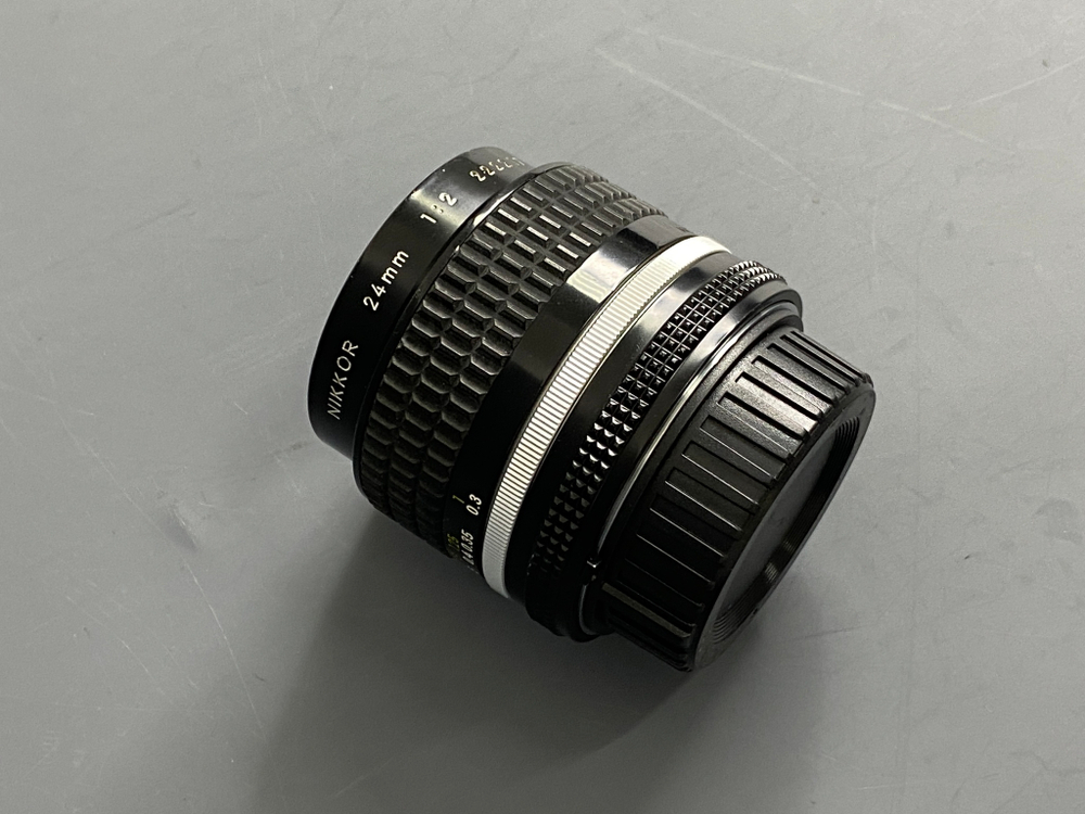 Nikon 24mm F2 Nikkor