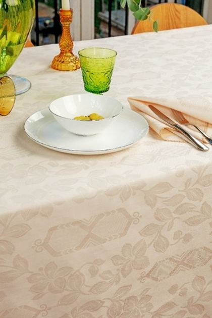 Скатерть 160x300 и 12 салфеток Confestyl Iris Beige