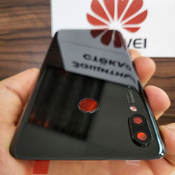 Крышка для Huawei Nova 3 (заднее стекло) "хорошее качество" цвет: чёрный