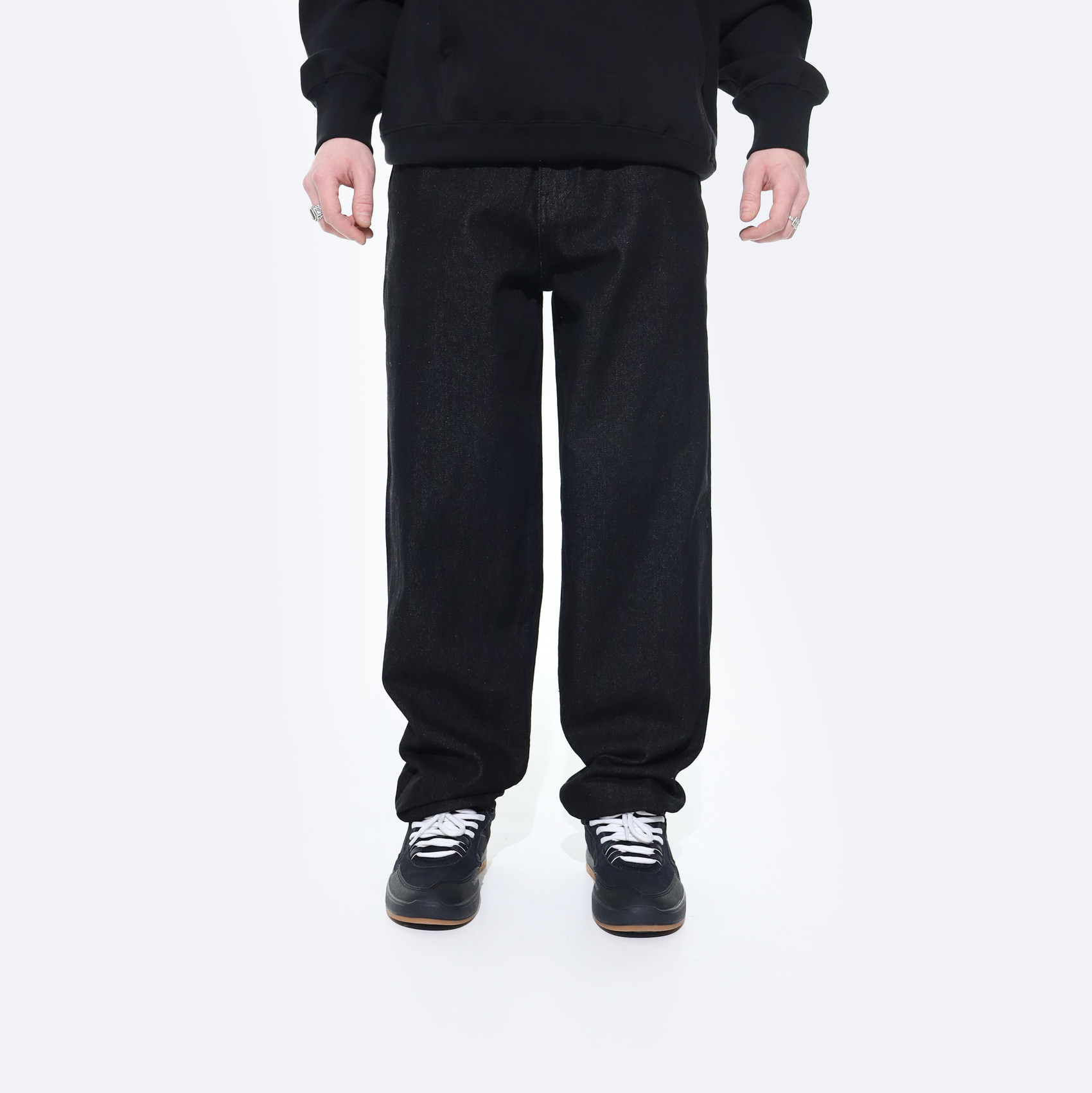 Джинсы Magamaev Bigger M jeans (ultra black) артикул: - купить в магазине Дайс