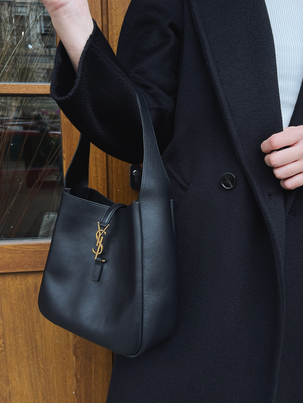 Saint Laurent LE 5 À 7 SUPPLE