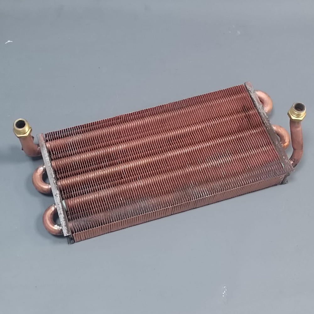 Б/У Теплообменник основной для котлов BOSCH 7000 28 кВт, JUNKERS  арт. 87199056470, 87199056710