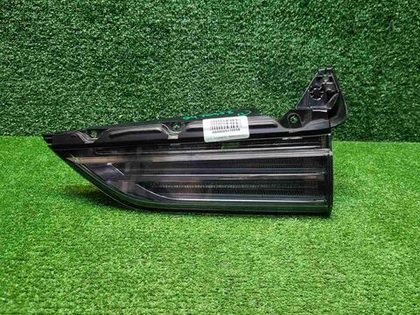 Фонарь правый внутренний Lexus LX 3 (15-23) Black