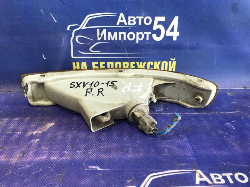 Повторитель в бампер правый TOYOTA CAMRY 1995