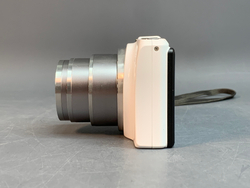Nikon Coolpix S9700