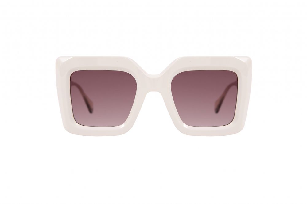 LEANDRA 8