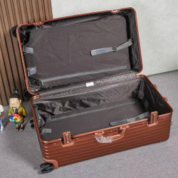 Дорожный чемодан Rimowa Trunk Plus