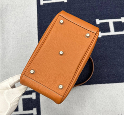Сумка Hermes Lindy Gold Palladium Hardware
