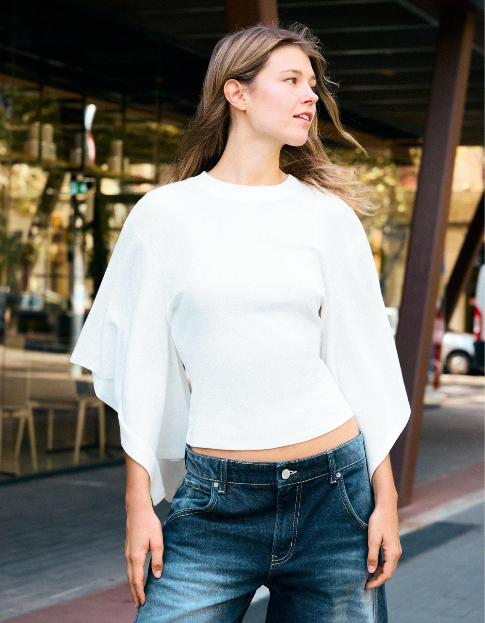 Женская футболка с накидкой - BERSHKA