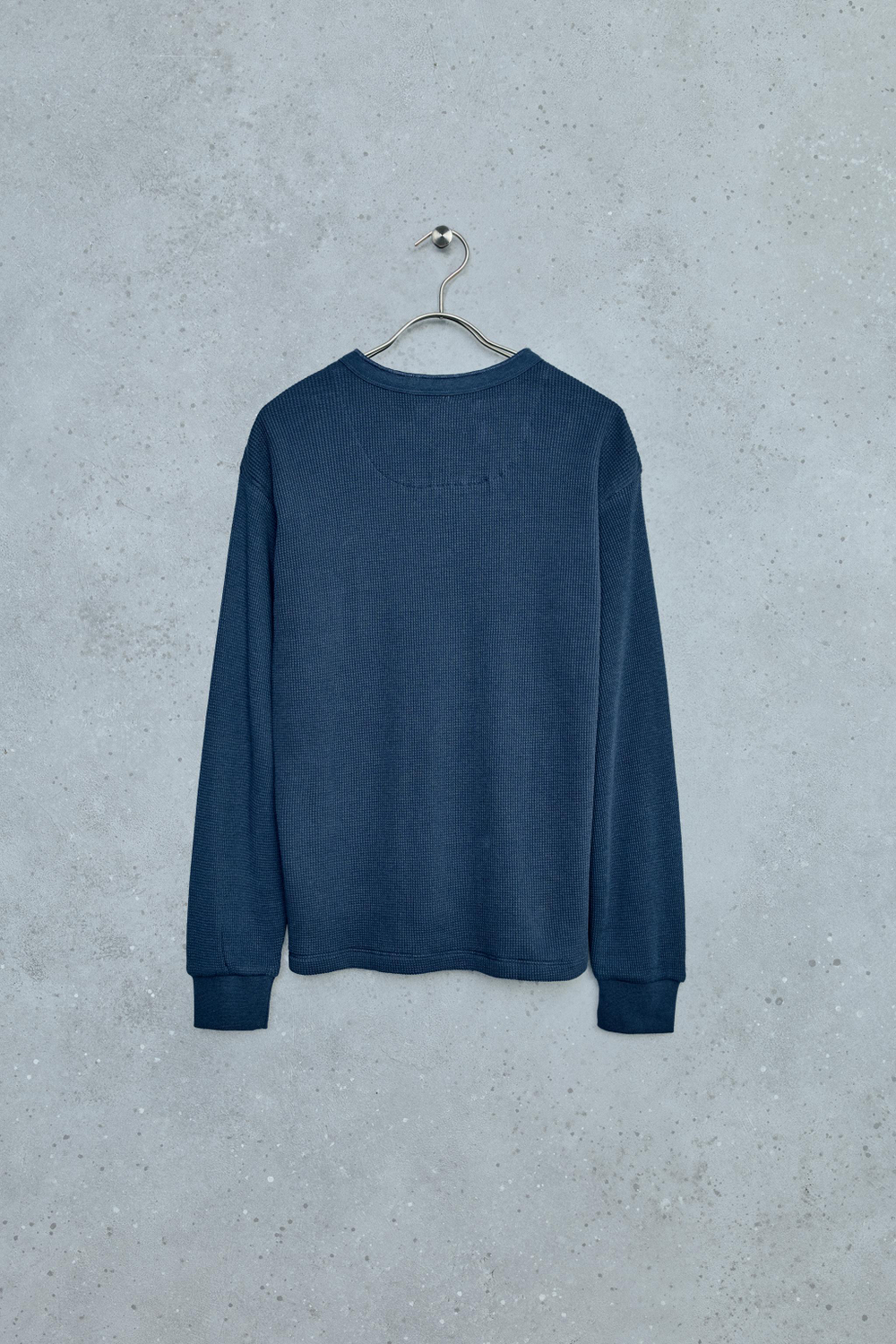 ZARA STORIESZ - ФУТБОЛКА ИЗ ВАФЕЛЬНОЙ ТКАНИ С ВОРОТНИКОМ НА ПУГОВИЦАХ, МОРСКОЙ СИНИЙ