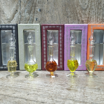 Масло парфюмерное Natural Perfume Oil Indian Beauty, флакон ручной работы, 5 мл.