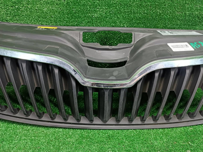 Решетка радиатора Skoda Rapid 1 (2012-2020)
