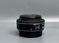 Canon EF 40mm f/2.8 STM
