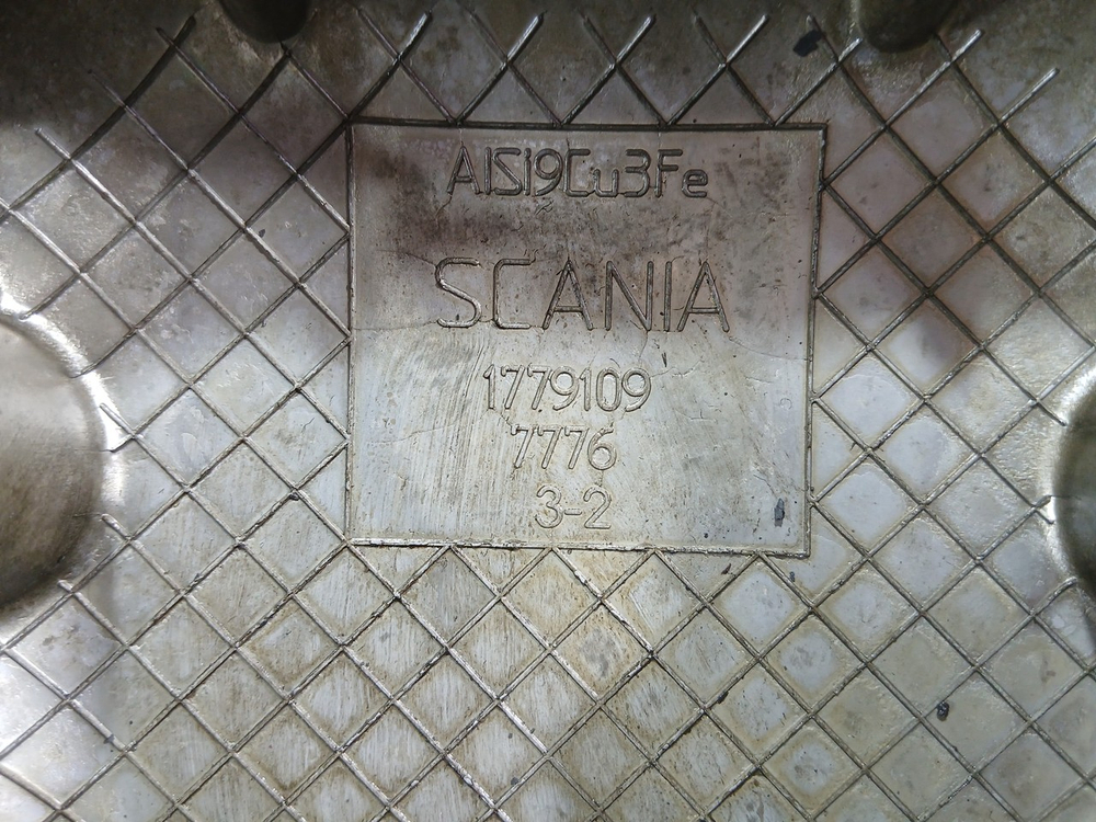 Крышка клапанная