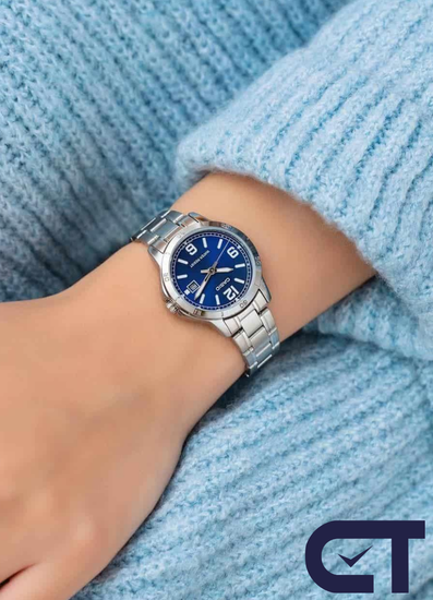 Casio LTP-V004D-2B — женские часы с металлическим браслетом