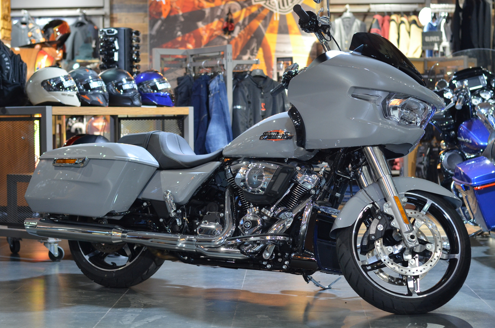 Harley-Davidson Road Glide 117 Atlas Silver 2024 с НДС
