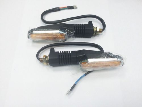 Купить    Поворотники светодиодные универсальные L-315