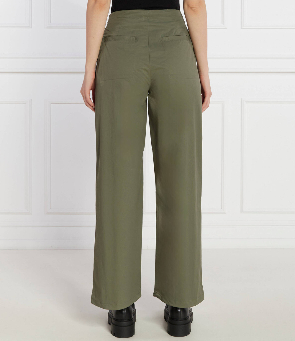 Брюки CALVIN KLEIN JEANS - зеленый(J20J222609)